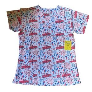 Revel Bobby Firecracker Truck Print Scrub‎ Top Women's Medium Patriotic